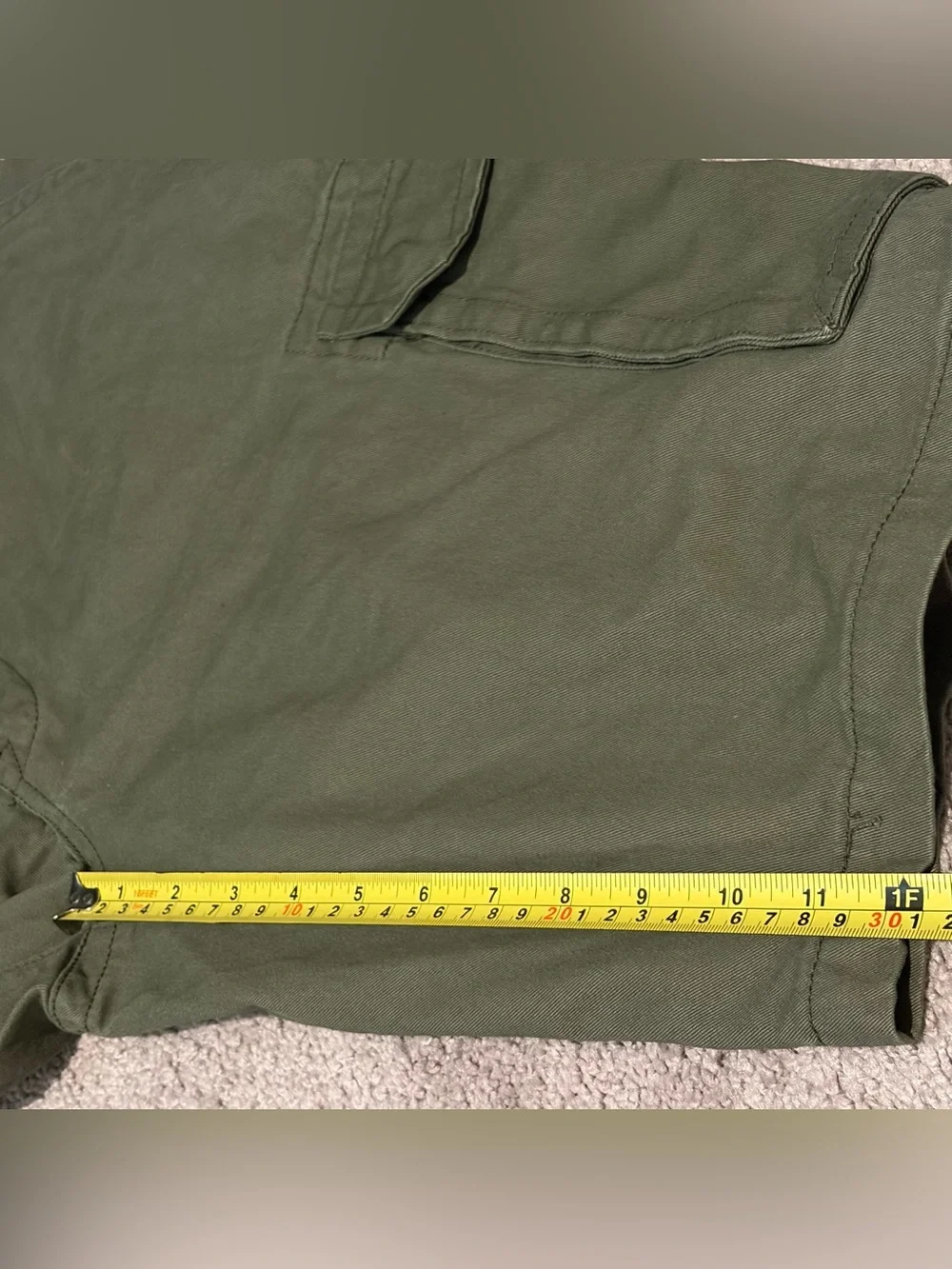 True Religion Men's Cargo Relaxed Fit Green Shorts Size 34 Fits 32x12 **READ